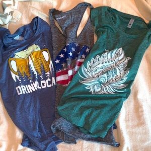 NWOT 👚Lot of 3 🤍💚💙razorback tanks